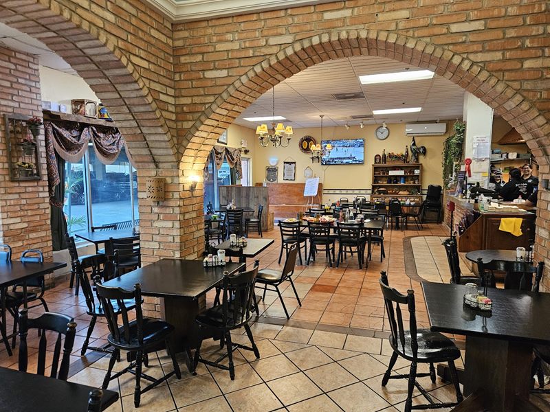 Jose's Cafecito Restaurant interior
